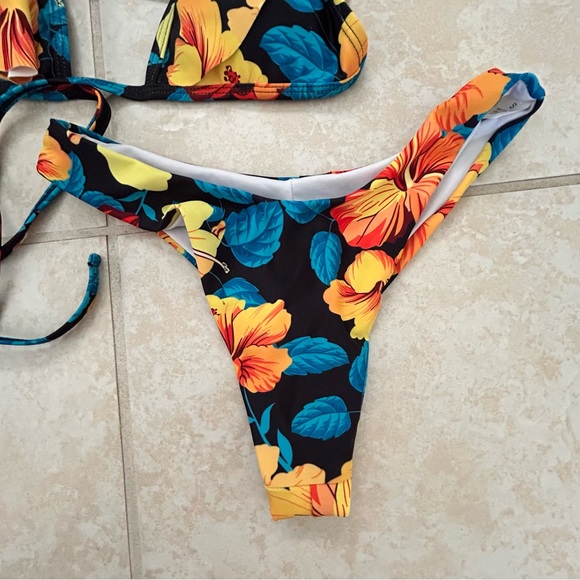 Floral Ruffle Wrap Bikini - Picture 5 of 5